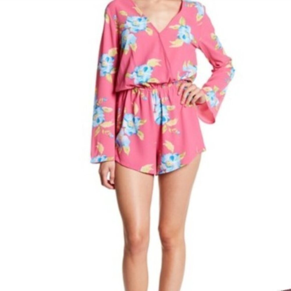 MIMI CHICA Floral Print Bell Sleeve Romper Pink
